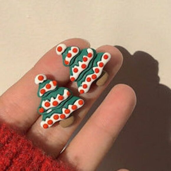 Cute Christmas Stud Earrings - Picture 1 of 2